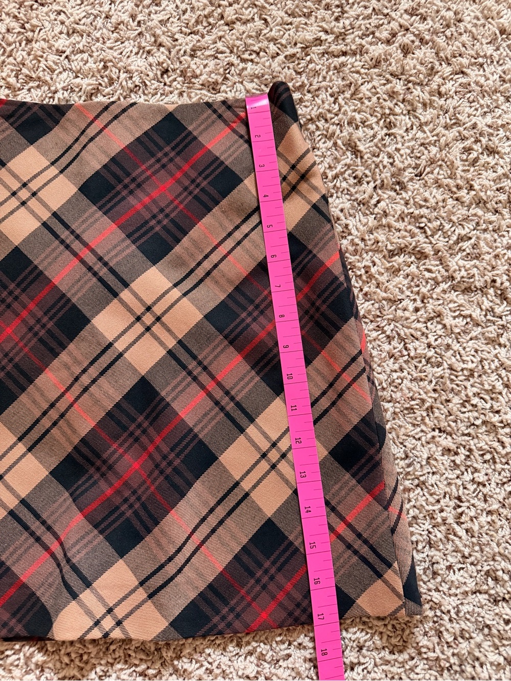 Amisu Tan, Black and Red Plaid Mini Skirt - Picture 5 of 5